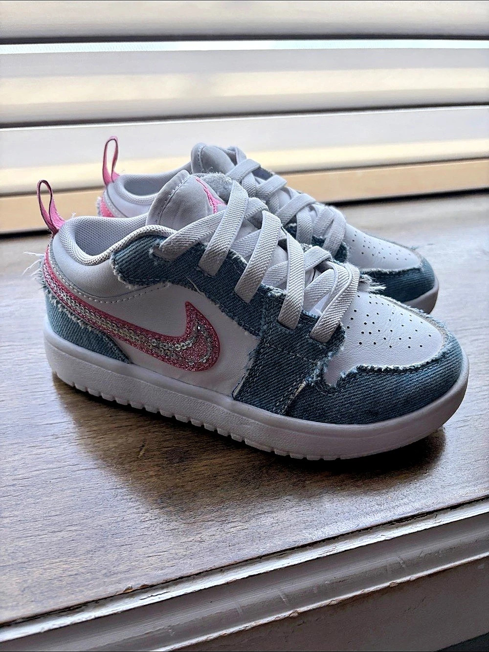 Jordan 1 Low Sneakers denim & Pink (sequin) Girls US 13C
